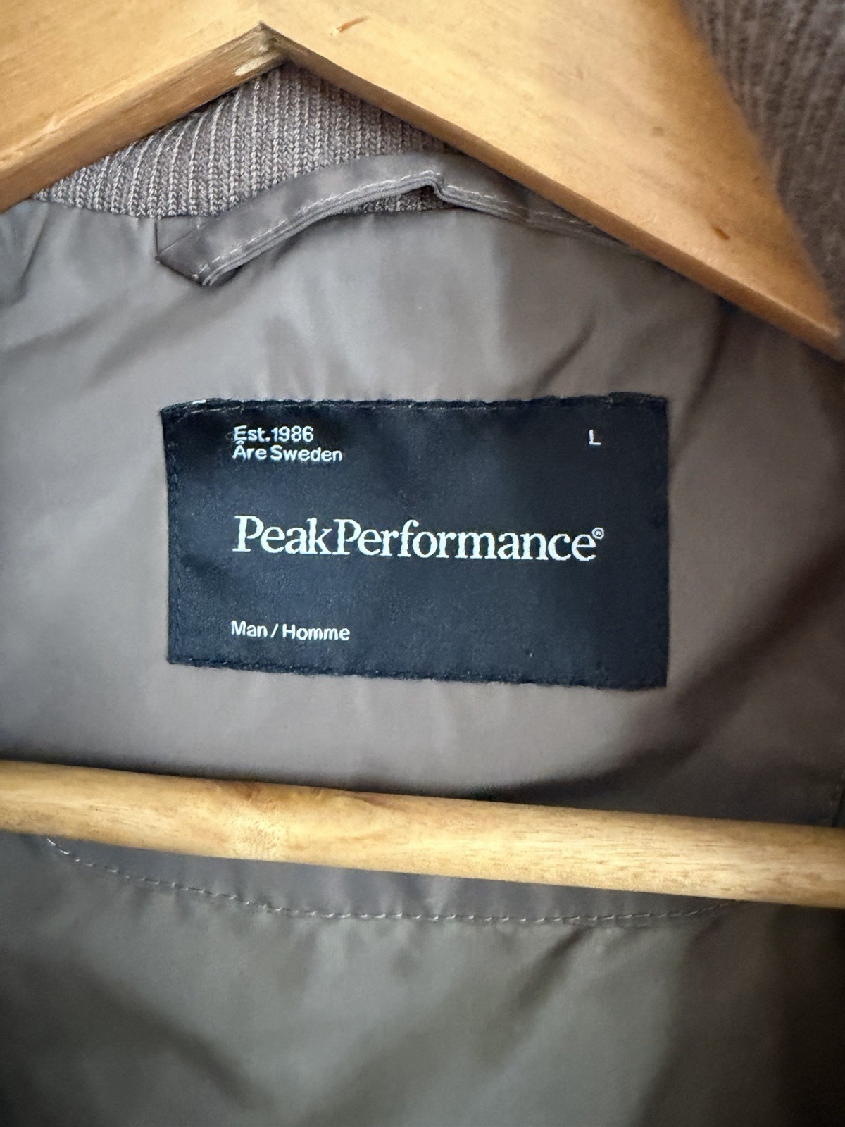Peak Performance Men's Jacket - Large - image 2
