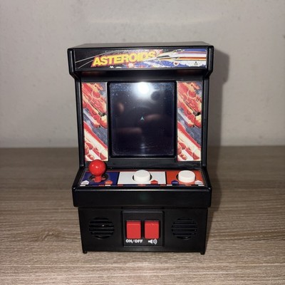 Atari Asteroids Mini Electronic Arcade 9563 Handheld Video Game Tested Batteries
