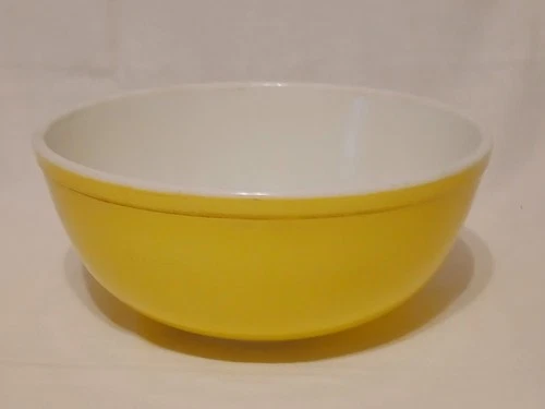 Vintage Pyrex Ovenware USA 404 - 4 QT Large Yellow Mixing Nesting Bowl - # 16