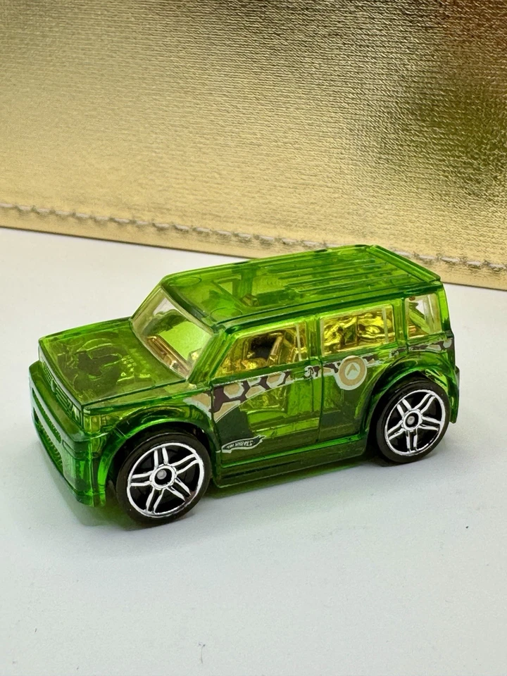 Hot Wheels - SCION xB - Race World Earth 2010 2/4 - Verde - #200/214 - Suelto Foto 3 de 4