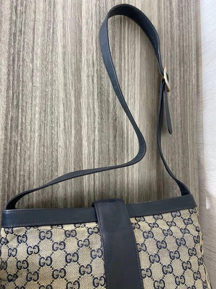 GUCCI Shoulder Bag Interlocking GG Pattern Canvas… - image 14