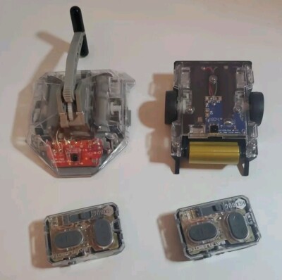 HEXBUG BattleBots Rivals (Beta and Minotaur) Small NOT TESTED.! (C-4)