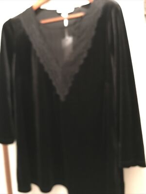 1X women s Top Rose & Olive Black Velvet Tunic  V neck