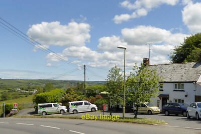 Foto 6x4 Der nördliche Rand von Shirwell Cross Shirwell Cross befindet sich in einer Kurve c2015