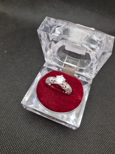 Bague En Argent Massif Avec Quatre Zirconiums - Taille 56/57 - Occasion