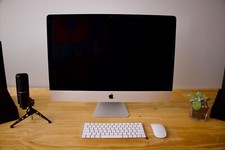 Apple iMac 27  5k Retina 2020 - Intel 8 Core I9 CPU 64GB RAM Radeon Pro GPU