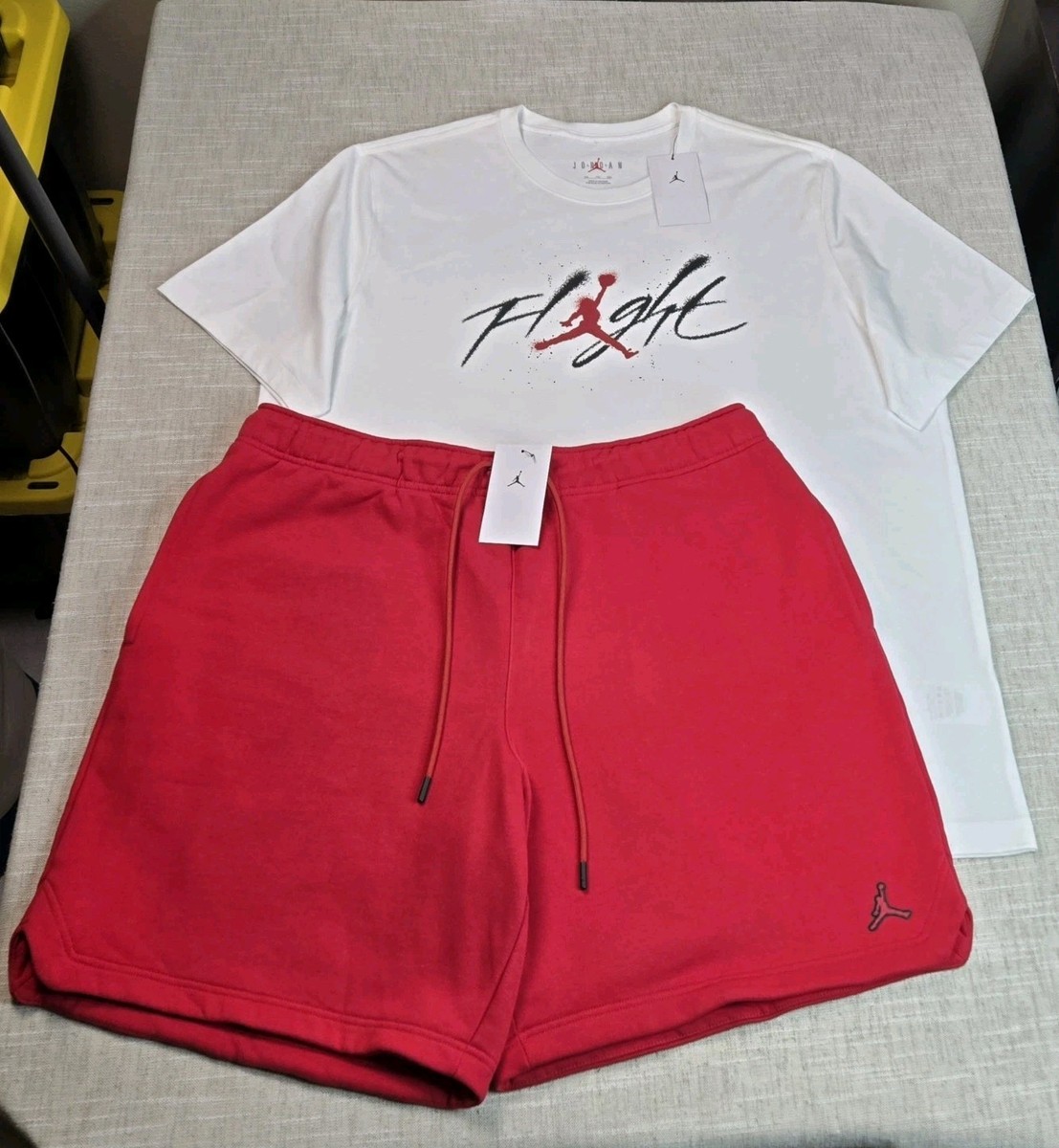 Nike Air Jordan T-shirt & Shorts Set 2XL Mens White Red Jumpman