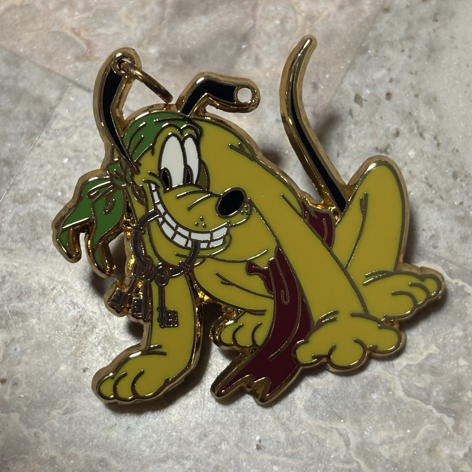 Disney Pirates of the Caribbean - Pirate Pluto Pin with Prisoner Keys