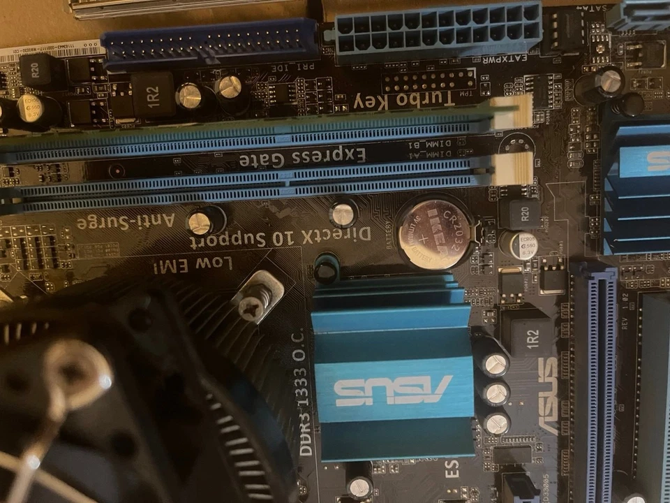 SCHEDA MADRE ASUS P5G41T-M LE LGA775 DDR3 - Immagine 3 di 4