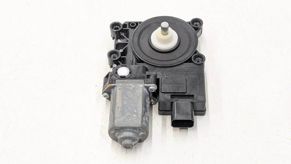 BMW I4 G26 WINDOW MOTOR REAR RIGHT DRIVER SIDE 9854232 2023 - Image 2 of 4