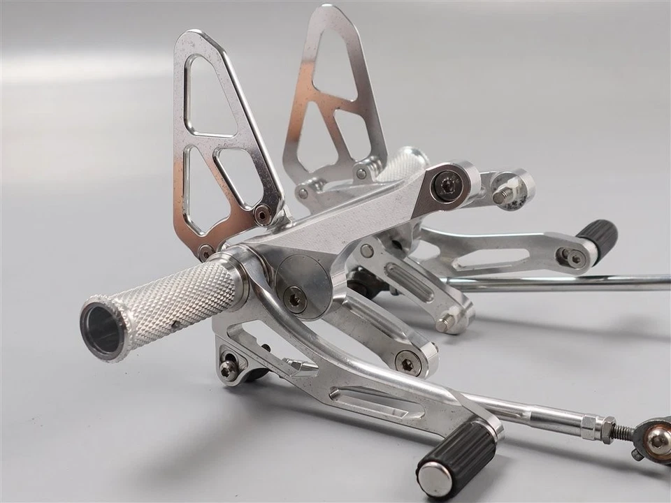 Kit de escalones de conducción AELLA para Ducati Paul Smart 1000LE (D0527A08) Foto 4 de 4