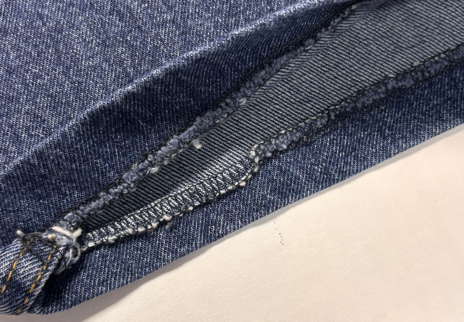 Levis 550 Modified Inseam Denim Jeans Men 52/26 Dark Wash Blue Stretch MODIFIED thumbnail 3