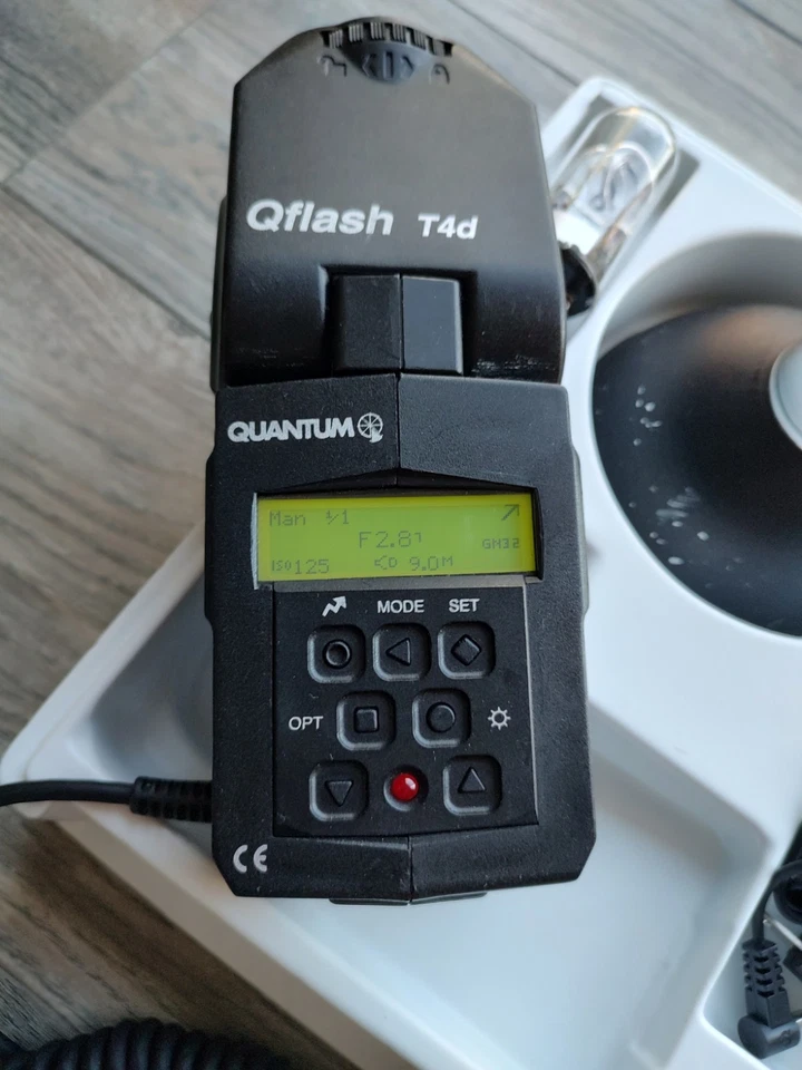 Quantum T4D Qflash TTL FLASH T 4D Canon Nikon D750 D810 6D 7D 1D 1Ds 5D ***EXC** - Image 4 of 4