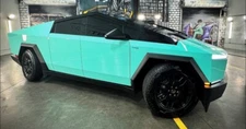 TWO TONE Cybertruck DIY PPF Paint Protection Film Wrap Gloss Black / Tiffany