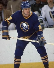 LARRY PLAYFAIR 8X10 PHOTO HOCKEY BUFFALO SABRES PICTURE NHL