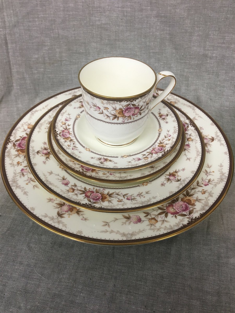 Noritake ブリュッセル市庁舎 プレート　0180/2000 Noritake ブリュッセル市庁舎 プレート 0180/2000