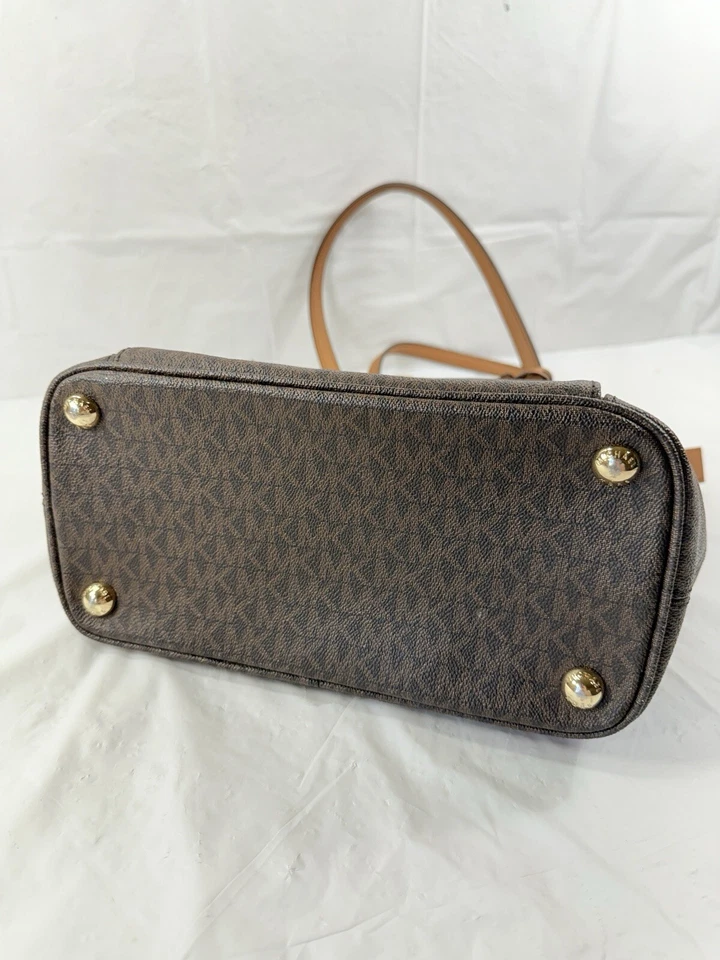 Bolso de Mano Michael Kors MK TZ Bolsillo a Presión Firma Marrón Foto 4 de 4