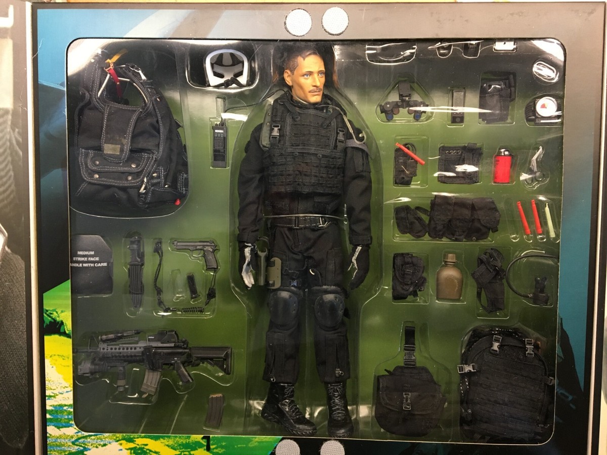 Hot Toys 1/6 US Navy SEAL Team 2 HALO Night Ops Jumper (NIB Hot Toys 1/6 US Navy SEAL Team 2 HALO Night Ops Jumper (NIB