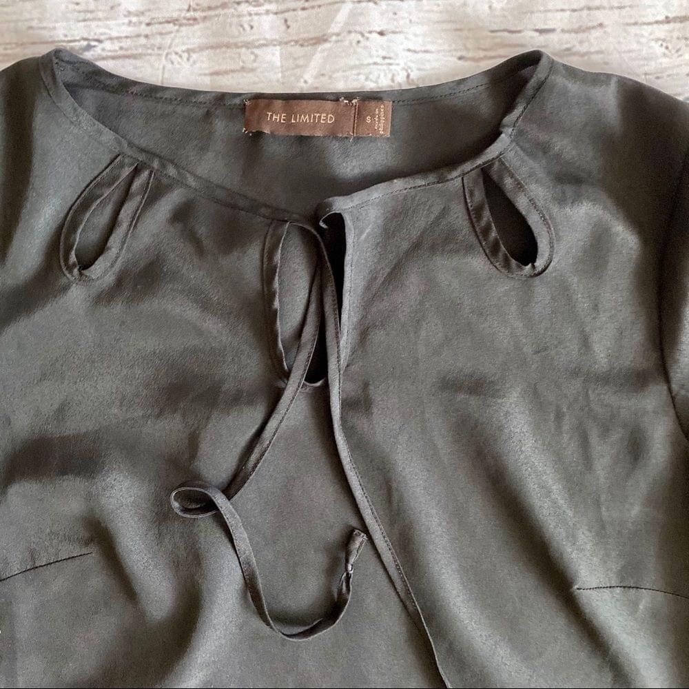 The limited black top - image 2