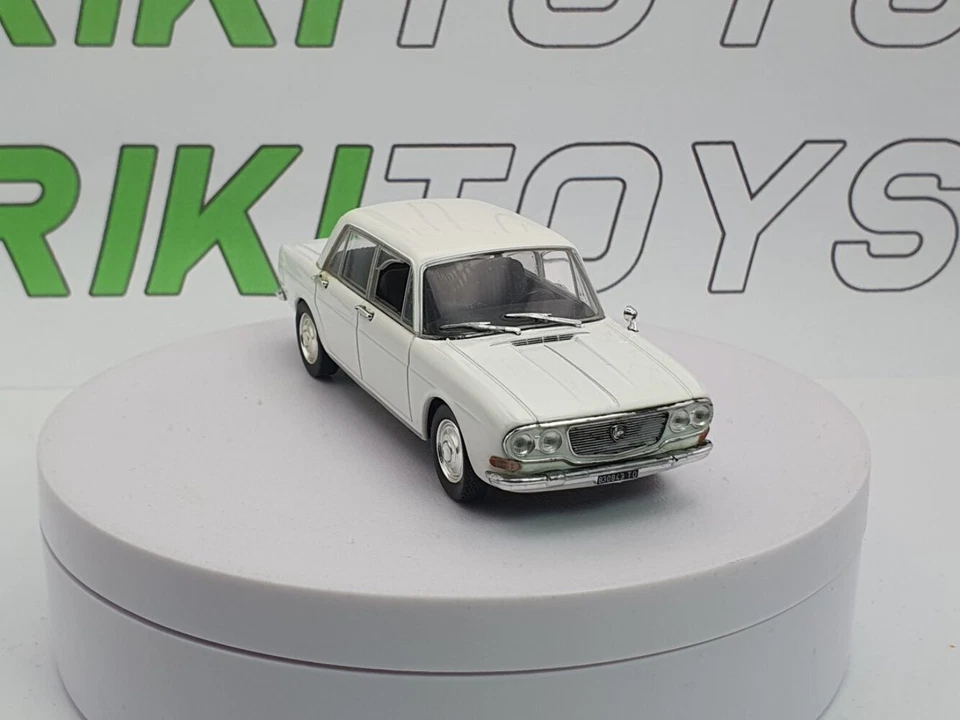 Lancia Flavia Berlina 2a serie Norev 1/43 blanco 1967 - Imagen 4 de 4