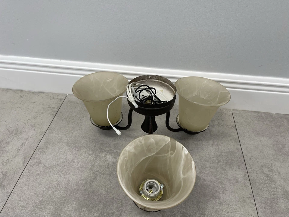 64 Inch Hunter Torrence Ceiling Fan Replacement Light With Glass Shades! 55045 - Image 4 of 4