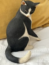 Rare Vintage Sherratt & Simpson Tuxedo Licking Cat Porcelain Figurine Vgc