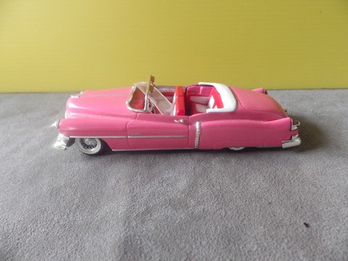 SUN STAR CADILLAC 1953 CABRIOLET 1/43 Sans boite