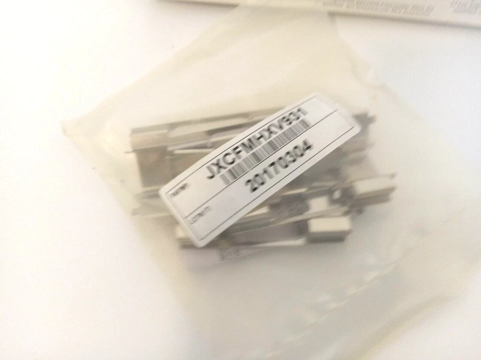 Juego de pastillas de freno de disco Wagner QC931 delanteras para 03 11 Ford Crown Victoria y más NUEVO Foto 3 de 4