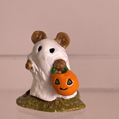 WEE FOREST FOLK M-62 (1) Little Ghost White w, orange pumpkin (AP) Retired 2003