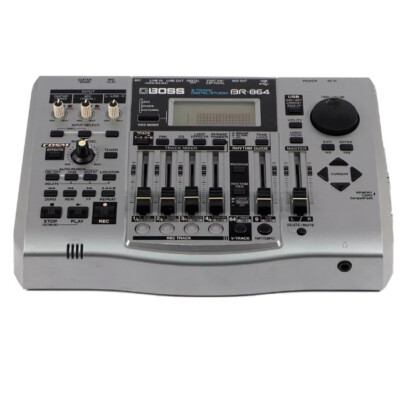 BOSS BR-864 8トラックデジタルレコーディングスタジオ br_864_angle_main.jpg