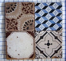 quattro riggiole piastrelle mattonelle maioliche antiche in cotto 20x20 lotto186