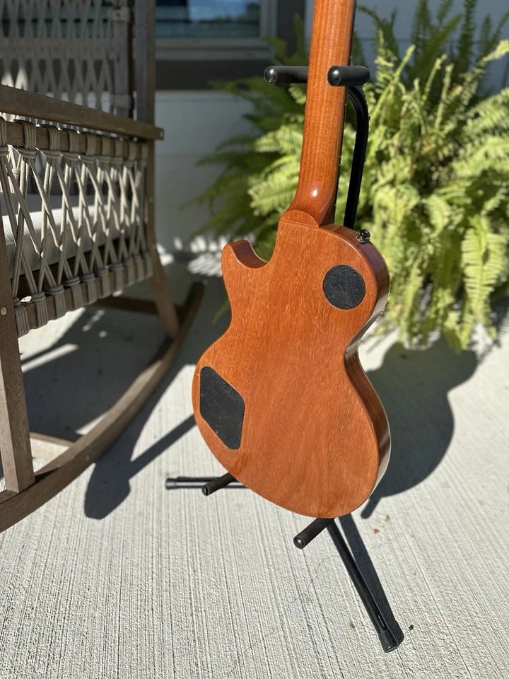 Gibson 2018 Les Paul Tribute Gold Top 美国制造电吉他 — 第 3/3 张图片