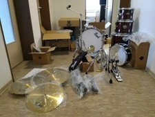 Pearl Roadshow Schlagzeug komplett mit Hardware und Becken