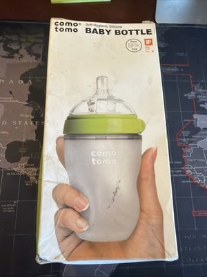 The Comotomo Baby Bottle Silicone Green 8 fl oz / 250 ml Natural Feel-New