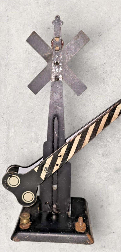 Vintage O Gauge Marx Operating Railroad Crossing Gate Signal Arm Electric Tested - Image 4 of 4