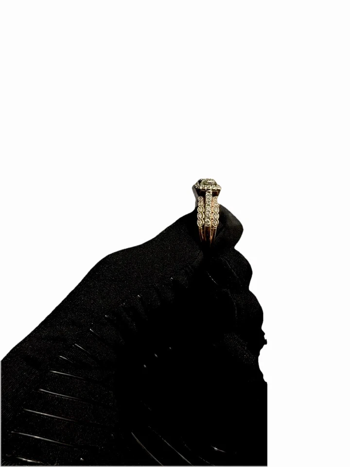 Engagement Ring - Image 2 of 3