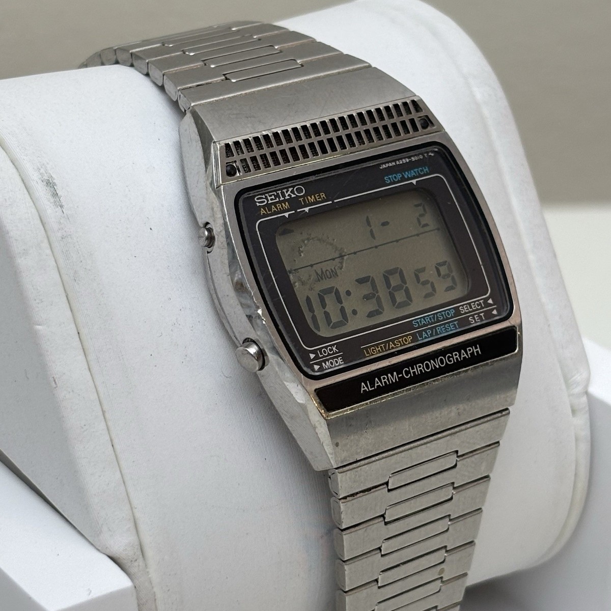 Neo-Vintage Seiko Alarm Chronograph A259-5010 Digital Watch 1980s