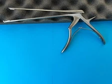 V Mueller NL4291-82 Rongeur Take-apart Kerrison 2mm x 40° Up Thin footplate 8"