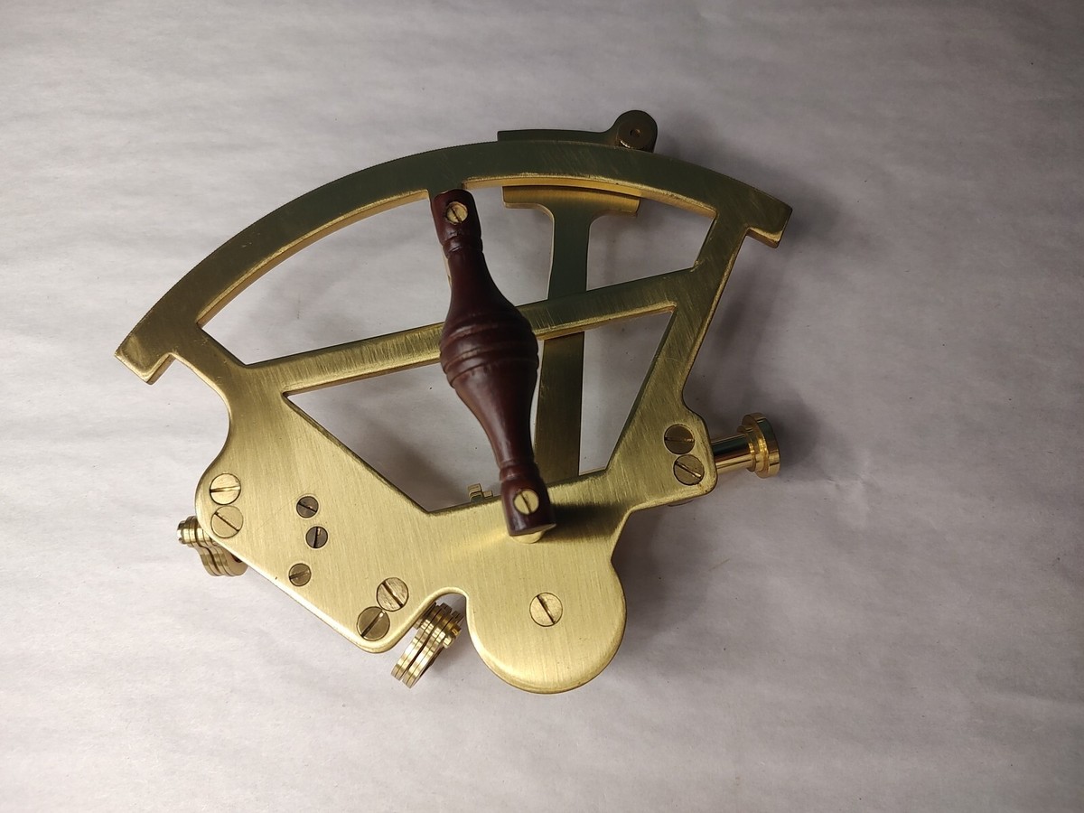 FRANKLIN MINT 1992 DISCOVERY OF AMERICA BRASS SEXTANT - NO