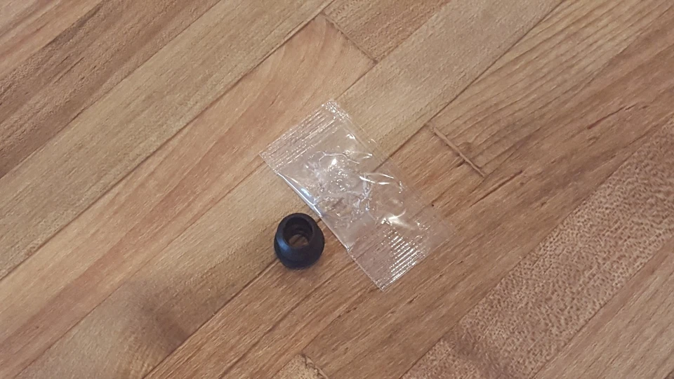 Saturn L200 Shift Cable Repair Kit with bushing-EASY INSTALLATION! 90523858 - Image 4 of 4