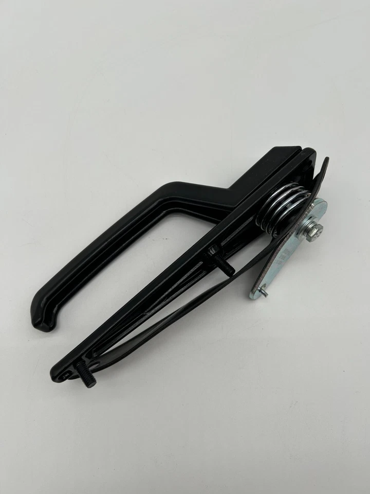 Sparex door handle Left hand for Fiat tractor 60-90, 65-90, 680, 70-88 (S.62233) - Image 4 of 4