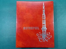 Lot théme Espace, avec timbres oblitérés, sur classificateur.