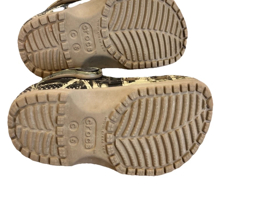 Crocs tamancos clássicos sandálias camuflagem ao ar livre leve bebê criança tamanho C 5 - Imagem 3 de 4