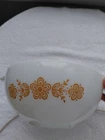 VTG PYREX 443 Butterfly Gold 2 1/2 QT White Cinderella Mixing Bowl