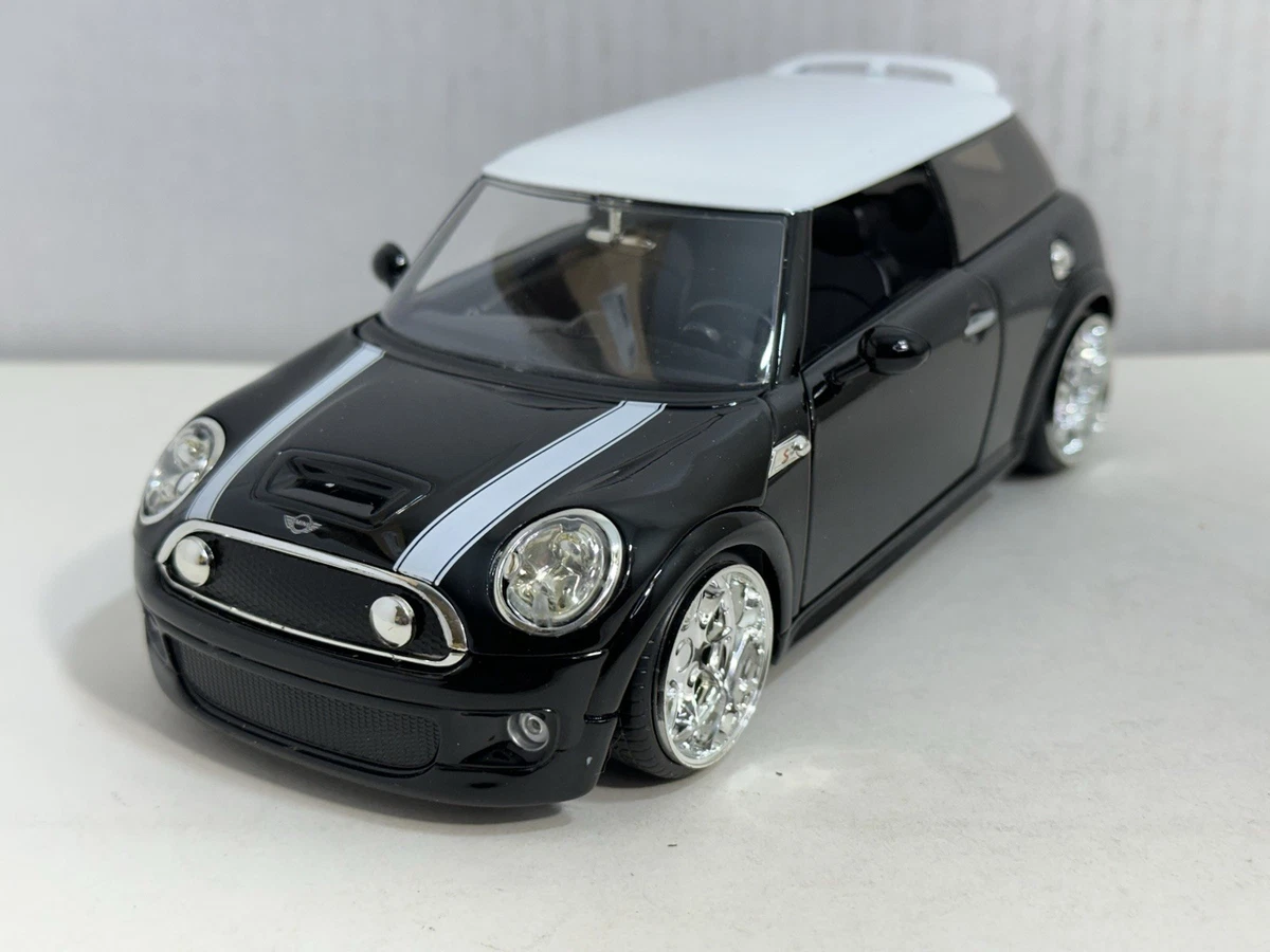 Burago Mini Cooper 2001 échelle 1/18 – Bleu – Modèle De Collection Occasion