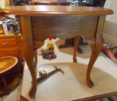 Mid Century Oval Oak End Table Side Table (ET350)