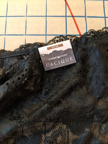 Camisón corto y mejilla Cacique Chemise talla grande 22/24 negro con encaje plateado - Imagen 9 de 10