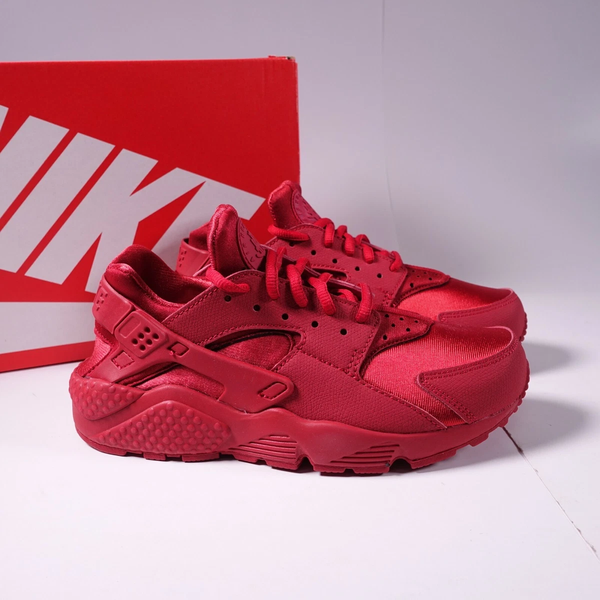 Nike huarache 2025 red womens