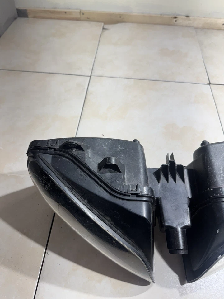 For Yamaha 2003-2005 YZF-R6,2006-2009 YZF R6S Headlight Head Light Lamp Assembly - Image 4 of 4