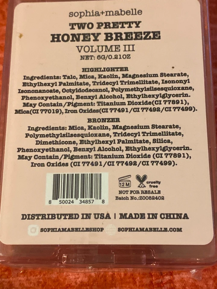 Sophia + Mabelle Two Pretty HONEY BREEZE Volume III Bronzer & Highlighter Duo - Image 2 of 2